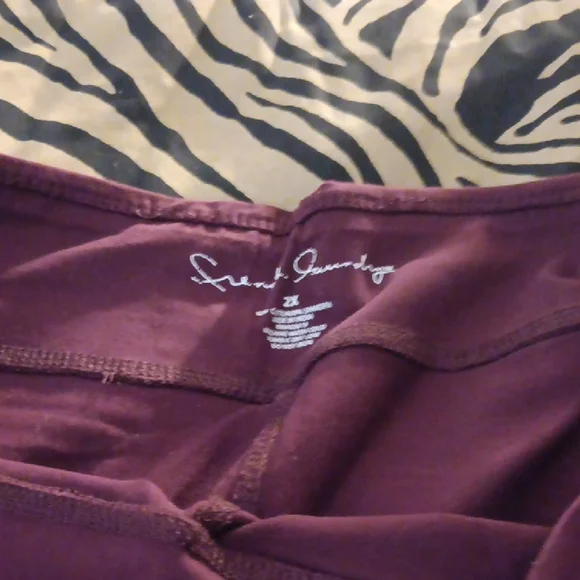 Burgundy Leggings - Picture 4 of 5